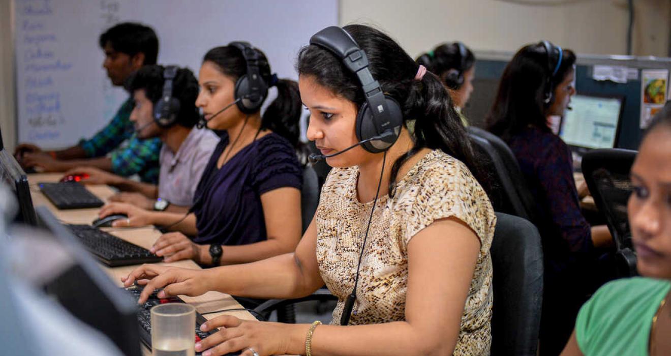 Mulheres trabalhando em escritório